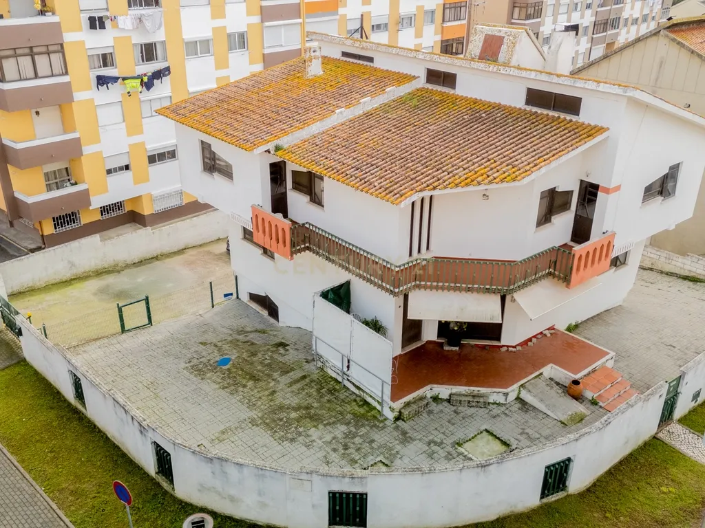 Moradia T3 - No centro de Arruda dos Vinhos - Image 3
